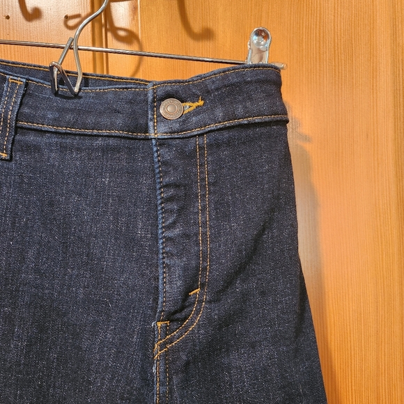 Levi's mid-length classic denim jean shorts plus size 22 - Picture 9 of 12